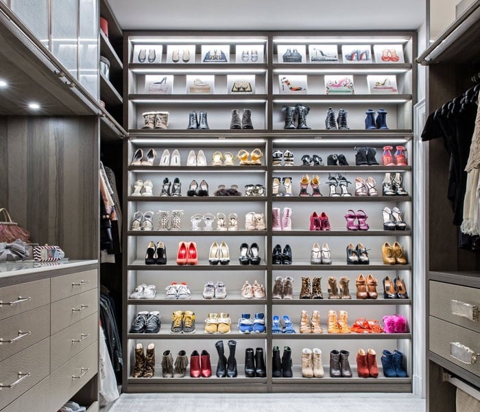 custom-closet-modern-two-toned-shelves