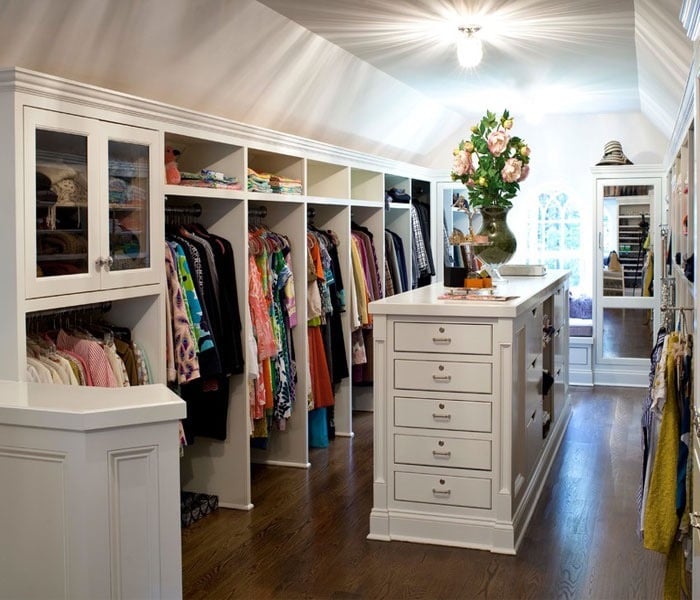 custom-closet-traditional-white-detailed-island-1