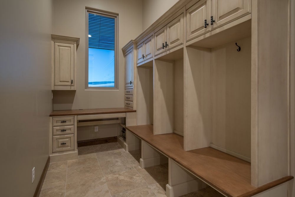 custom-laundry-room-shaker-antique-stain