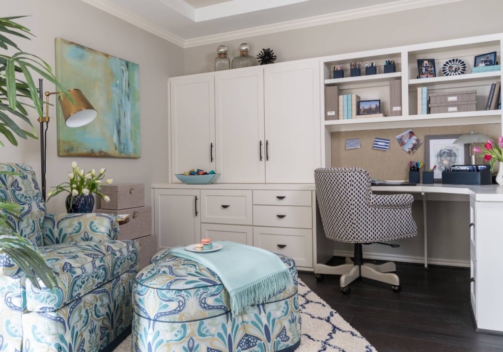 custom-office-transitional-white-built-in-1024x717-1
